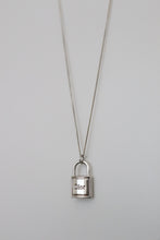 Lade das Bild in den Galerie-Viewer, Dior silver mini lock
