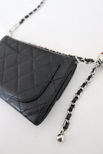 Lade das Bild in den Galerie-Viewer, Chanel classic small wallet
