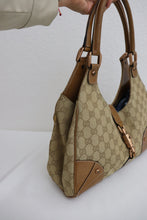 Lade das Bild in den Galerie-Viewer, Gucci Jackie Hobo Bag
