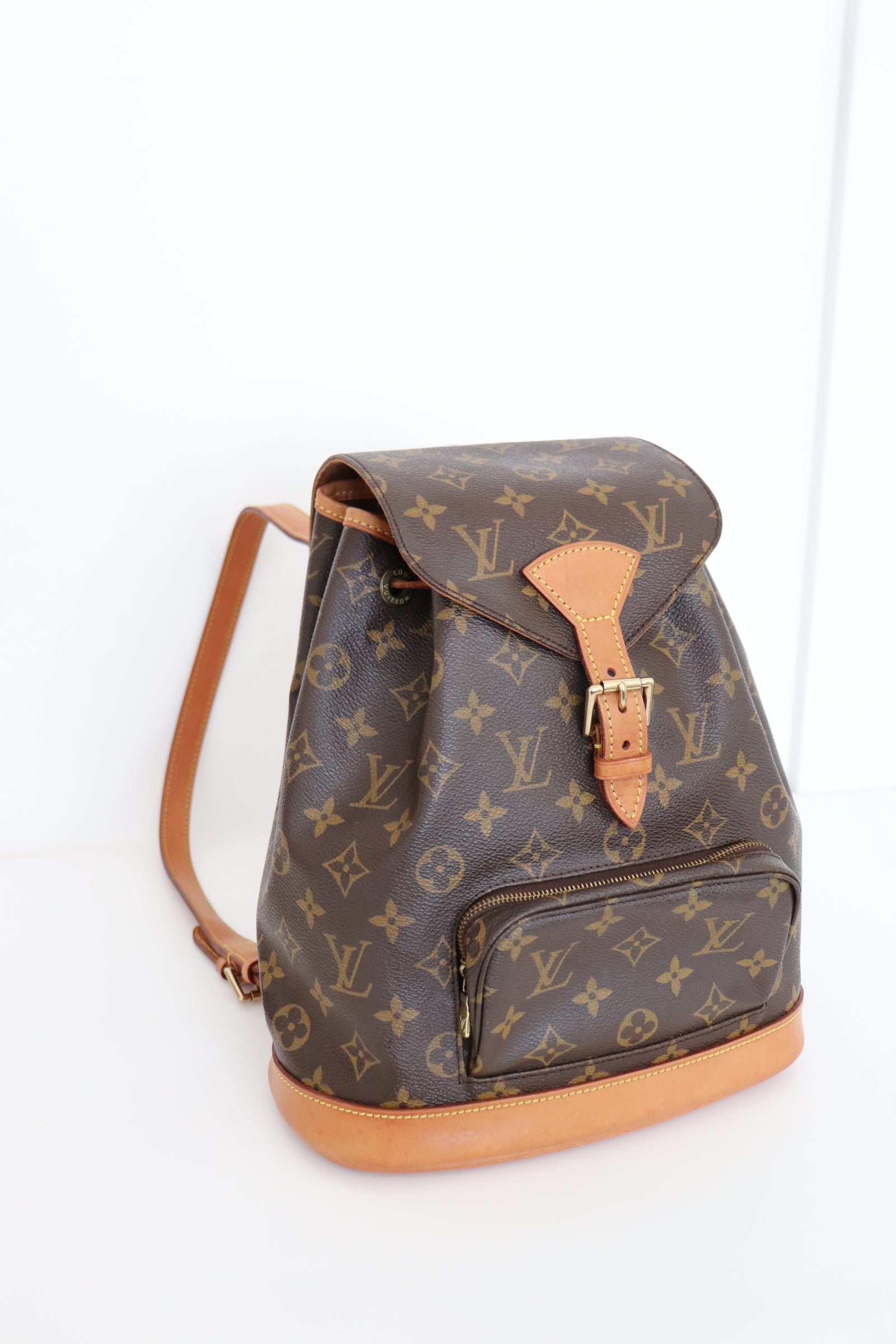 Louis Vuitton Monogram Montsouris hot MM